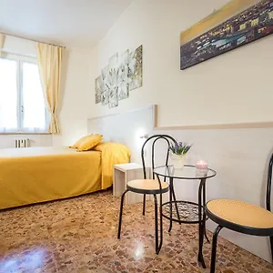 https://bb-dolce-luna.it-tuscanyhotel.com